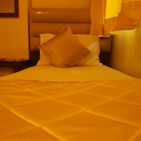 Hotel Silver Castle Mumbai Dış mekan fotoğraf