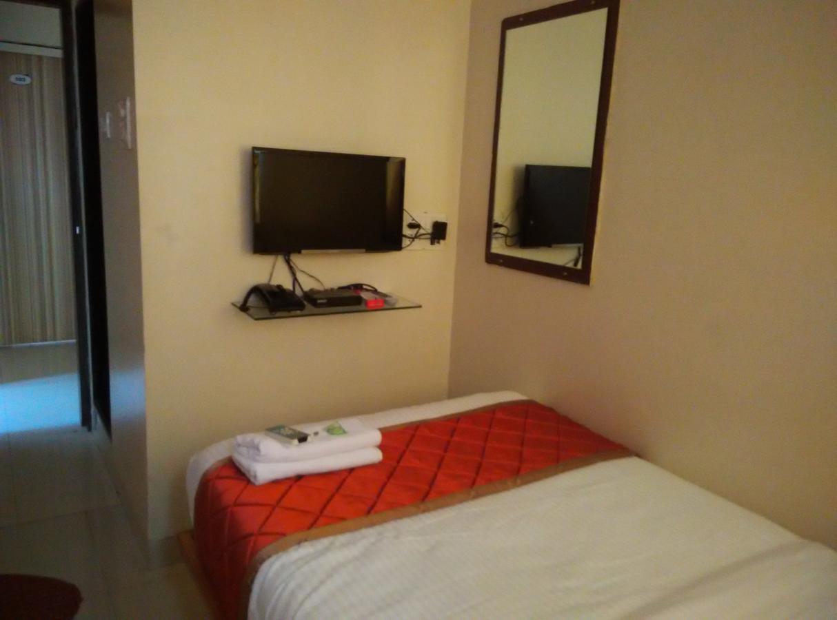 Hotel Silver Castle Mumbai Dış mekan fotoğraf