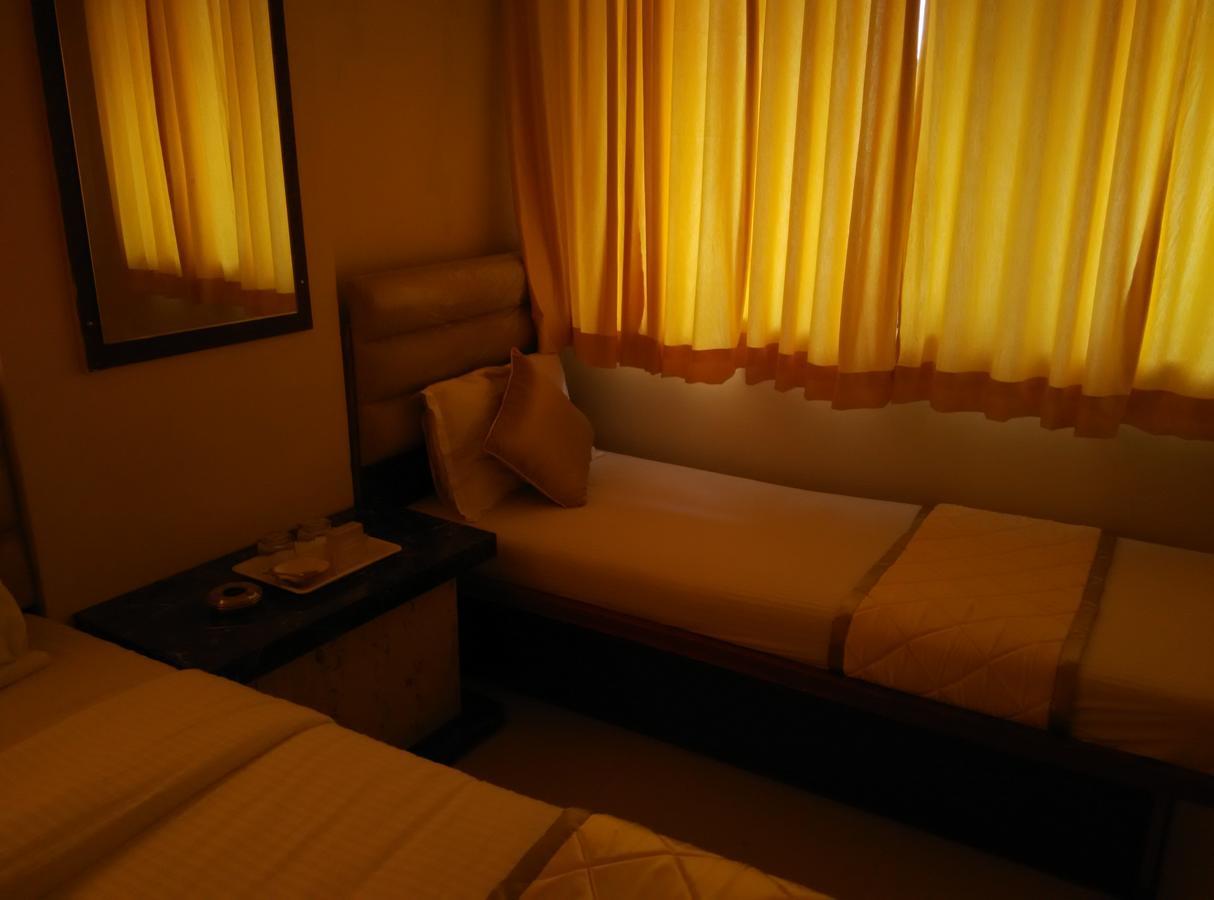 Hotel Silver Castle Mumbai Dış mekan fotoğraf